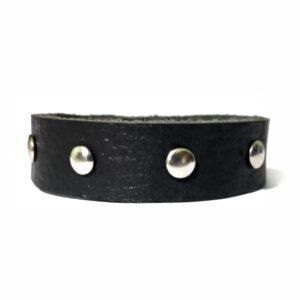 Pulsera de cuero negra artesanal  con tachas