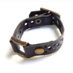 Pulsera de cuero negra